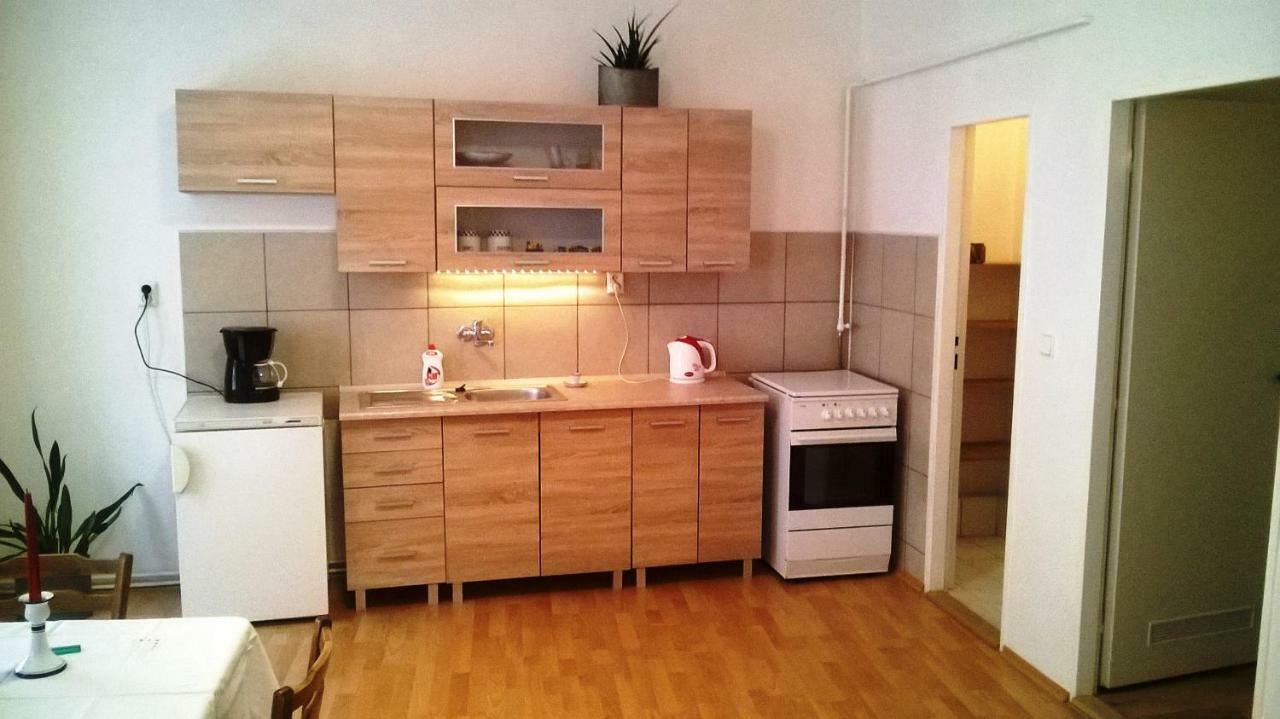 Skromny Apartman V Centru Chebu 외부 사진