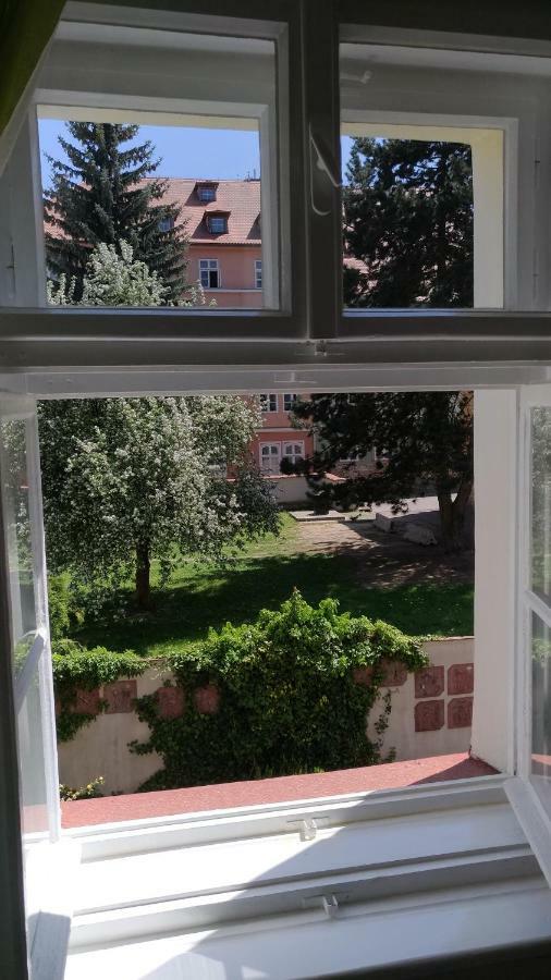 Skromny Apartman V Centru Chebu 외부 사진